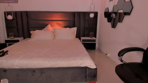 Snapshot of biancapierce_ chatting on October 24, 11:39 am Bianca Pierce online show from October 24, 11:39 am