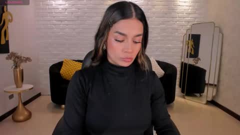 Snapshot of biancapierce_ chatting on October 29, 1:15 pm Bianca Pierce online show from October 29, 1:15 pm