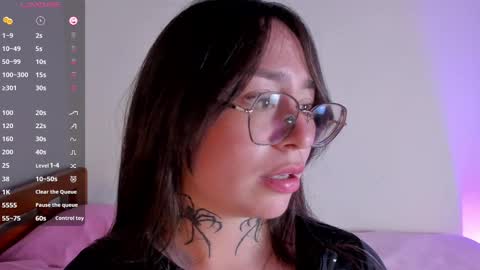 Snapshot of biancarousex chatting on February 27, 11:59 pm Bianca Rouse online show from February 27, 11:59 pm