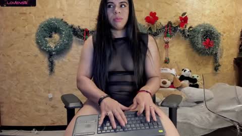 Biancastrong.. IGThebiancastrong online show from December 27, 2:04 am