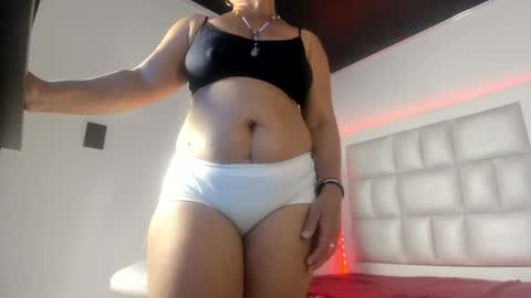 Snapshot of bibiana_js_ chatting on October 4, 3:16 pm bibiana_js_ online show from October 4, 3:16 pm
