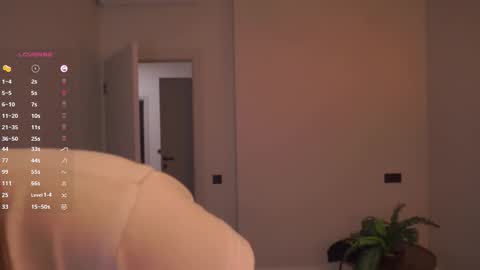 Ophelia online show from November 4, 6:24 pm