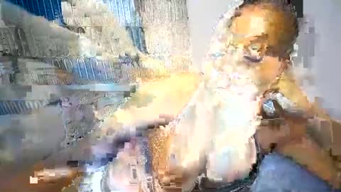 Snapshot of bigass001_ chatting on December 15, 4:37 pm bigass001_ online show from December 15, 4:37 pm
