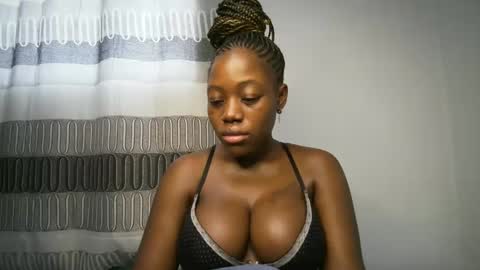Snapshot of bigass001_ chatting on December 5, 9:39 am bigass001_ online show from December 5, 9:39 am