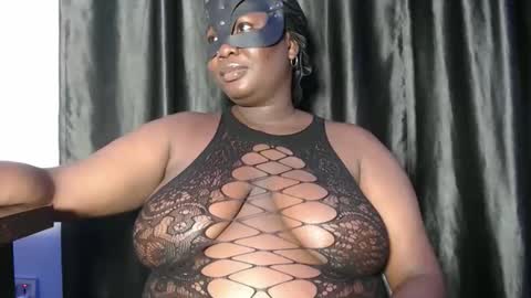 bella online show from November 3, 9:30 pm