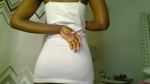 Snapshot of bigbaby004 chatting on October 9, 10:58 pm bigbaby004 online show from October 9, 10:58 pm