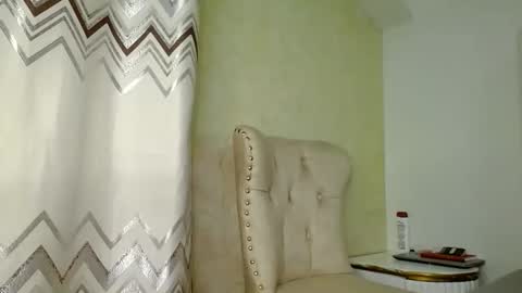 Snapshot of bigbaby004 chatting on October 27, 11:32 pm bigbaby004 online show from October 27, 11:32 pm