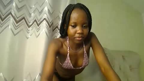 Snapshot of bigbaby004 chatting on September 25, 10:51 pm bigbaby004 online show from September 25, 10:51 pm