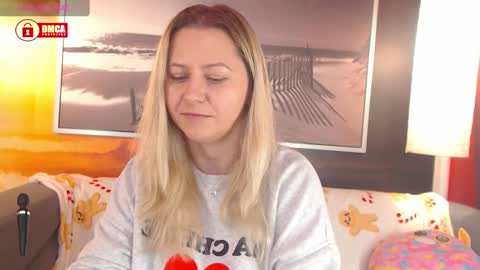Snapshot of bigboobsarri chatting on January 11, 9:26 am BigBoobsArri online show from January 11, 9:26 am
