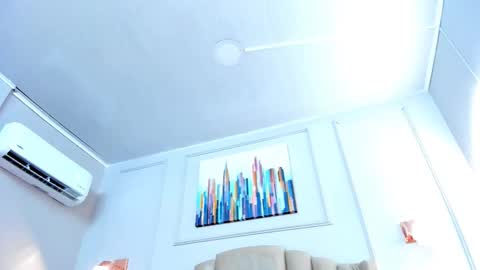   online show from March 25, 10:07 am