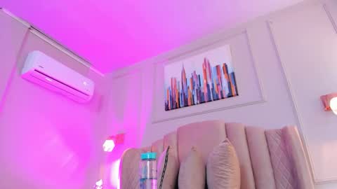   online show from September 19, 10:25 am