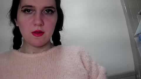 Isabella online show from December 19, 7:29 am