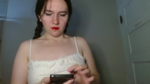 Isabella online show from November 22, 5:48 pm