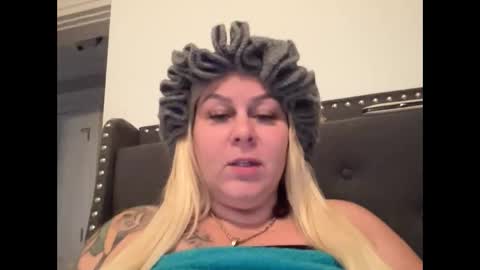 BIG BREAST SABRINA online show from November 28, 3:20 am