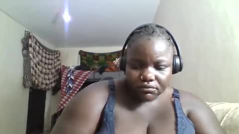 Snapshot of bigdarkass chatting on October 14, 6:54 pm VIOLET online show from October 14, 6:54 pm