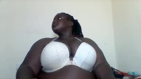 Snapshot of bigdarkass chatting on February 13, 10:55 am VIOLET online show from February 13, 10:55 am