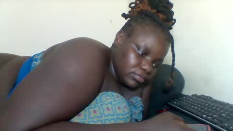Snapshot of bigdarkass chatting on December 22, 10:15 pm VIOLET online show from December 22, 10:15 pm