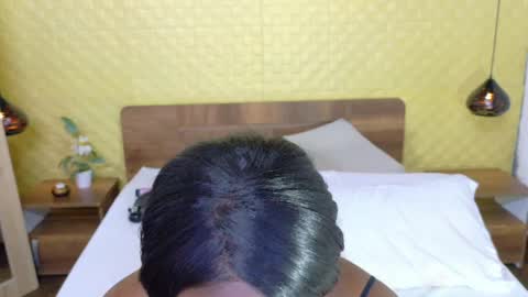 bigroundbooty_ online show from April 1, 8:06 pm