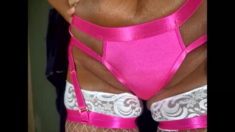 Snapshot of bigtits5371 chatting on October 13, 1:58 pm bigtits5371 online show from October 13, 1:58 pm