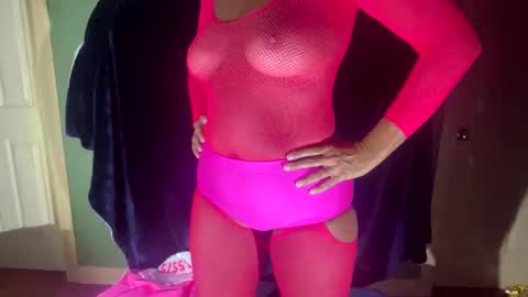 Snapshot of bigtits5371 chatting on September 28, 7:52 pm bigtits5371 online show from September 28, 7:52 pm