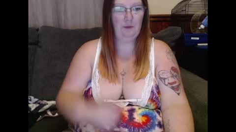 Snapshot of bigtitsgirl9991 chatting on October 17, 8:50 am Kim online show from October 17, 8:50 am