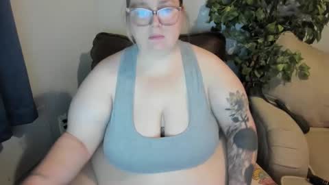 bigtittybbw online show from December 18, 10:24 pm
