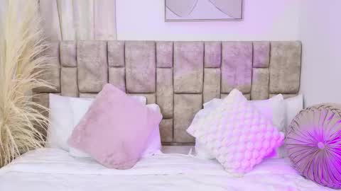   online show from September 24, 7:46 pm