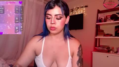 Snapshot of biigbooty_ chatting on February 23, 3:39 am biigbooty_ online show from February 23, 3:39 am