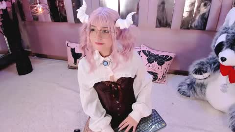 Biizzy online show from April 3, 3:43 pm