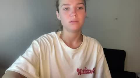 bitemebitcch online show from August 3, 1:53 am