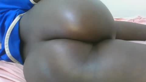 Snapshot of black_goddess200 chatting on February 13, 6:59 pm black_goddess200 online show from February 13, 6:59 pm