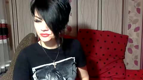 black_hot_01 online show from December 11, 12:12 am