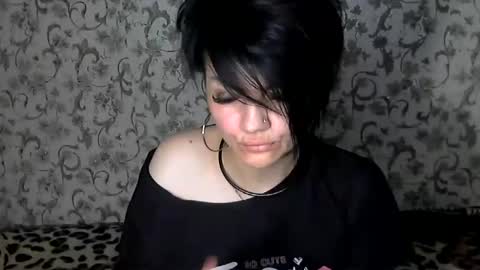 Snapshot of black_hot_01 chatting on September 20, 11:47 pm black_hot_01 online show from September 20, 11:47 pm