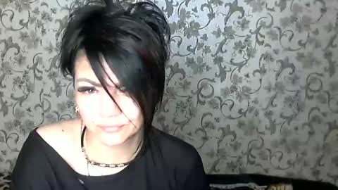 Snapshot of black_hot_01 chatting on October 21, 10:03 pm black_hot_01 online show from October 21, 10:03 pm