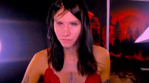 Snapshot of black_sswan chatting on November 1, 10:41 am Kristin online show from November 1, 10:41 am