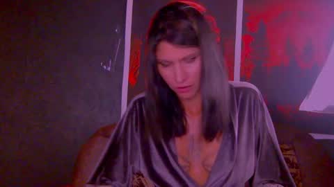 Snapshot of black_sswan chatting on October 23, 1:39 pm Kristin online show from October 23, 1:39 pm