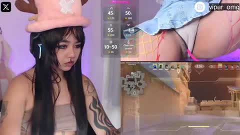Snapshot of black_viperr chatting on October 15, 3:53 am Mel online show from October 15, 3:53 am