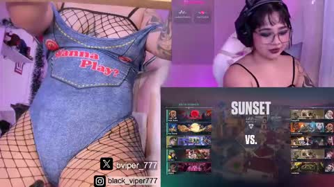 Snapshot of black_viperr chatting on February 12, 3:39 pm Mel online show from February 12, 3:39 pm