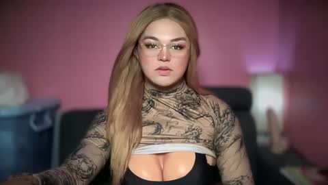 Snapshot of blackbarbiechantalxvx chatting on February 24, 11:08 am blackbarbiechantalxvx online show from February 24, 11:08 am