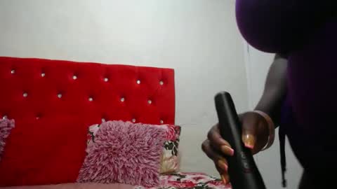 Snapshot of blackladyqx chatting on January 25, 9:14 pm blackladyqx online show from January 25, 9:14 pm