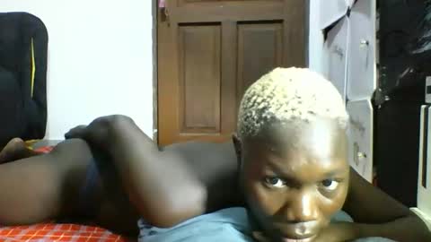 blackmarvel02 online show from December 19, 9:12 am