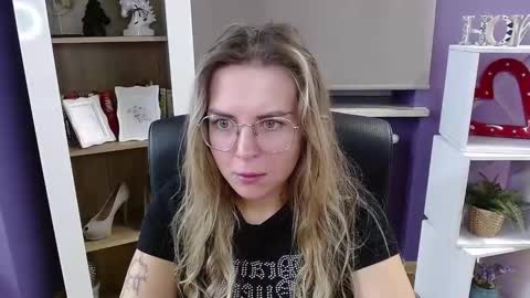 Z O E Y online show from October 15, 4:59 am