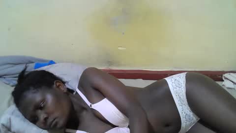 Snapshot of blackslim_girl2 chatting on October 5, 12:10 pm blackslim_girl2 online show from October 5, 12:10 pm