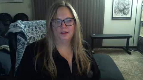 bladesizzo3111 online show from December 4, 2:58 am