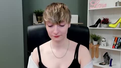 Blair online show from September 26, 7:06 am