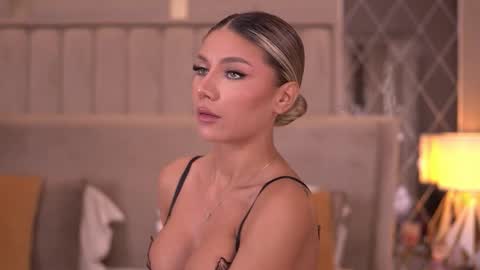 Snapshot of blairsanders chatting on October 27, 7:19 pm BlairSanders online show from October 27, 7:19 pm