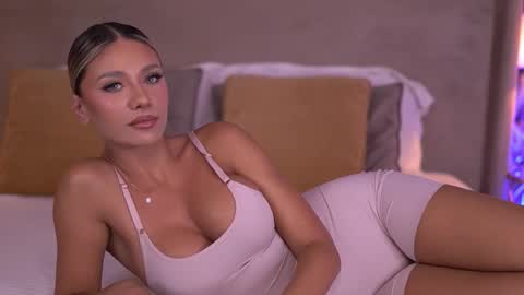 Snapshot of blairsanders chatting on September 19, 6:51 pm BlairSanders online show from September 19, 6:51 pm