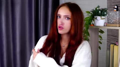 Lola online show from September 11, 1:33 pm