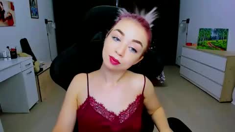 Nicole online show from December 20, 3:47 am
