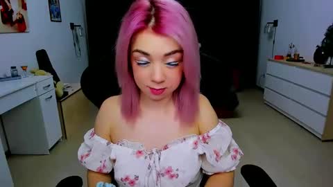 Nicole online show from December 4, 4:10 am